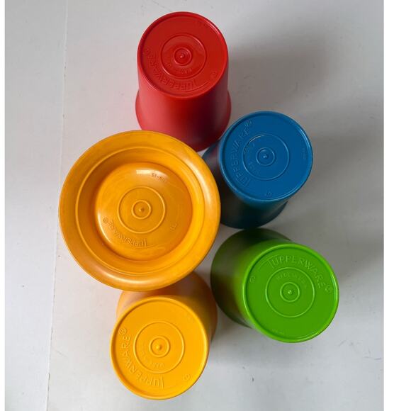 Vtg TUPPERWARE Children Sippy Cup + 4 Classic Bell Tumblers  1318-15 and 109-41 - Picture 8 of 9